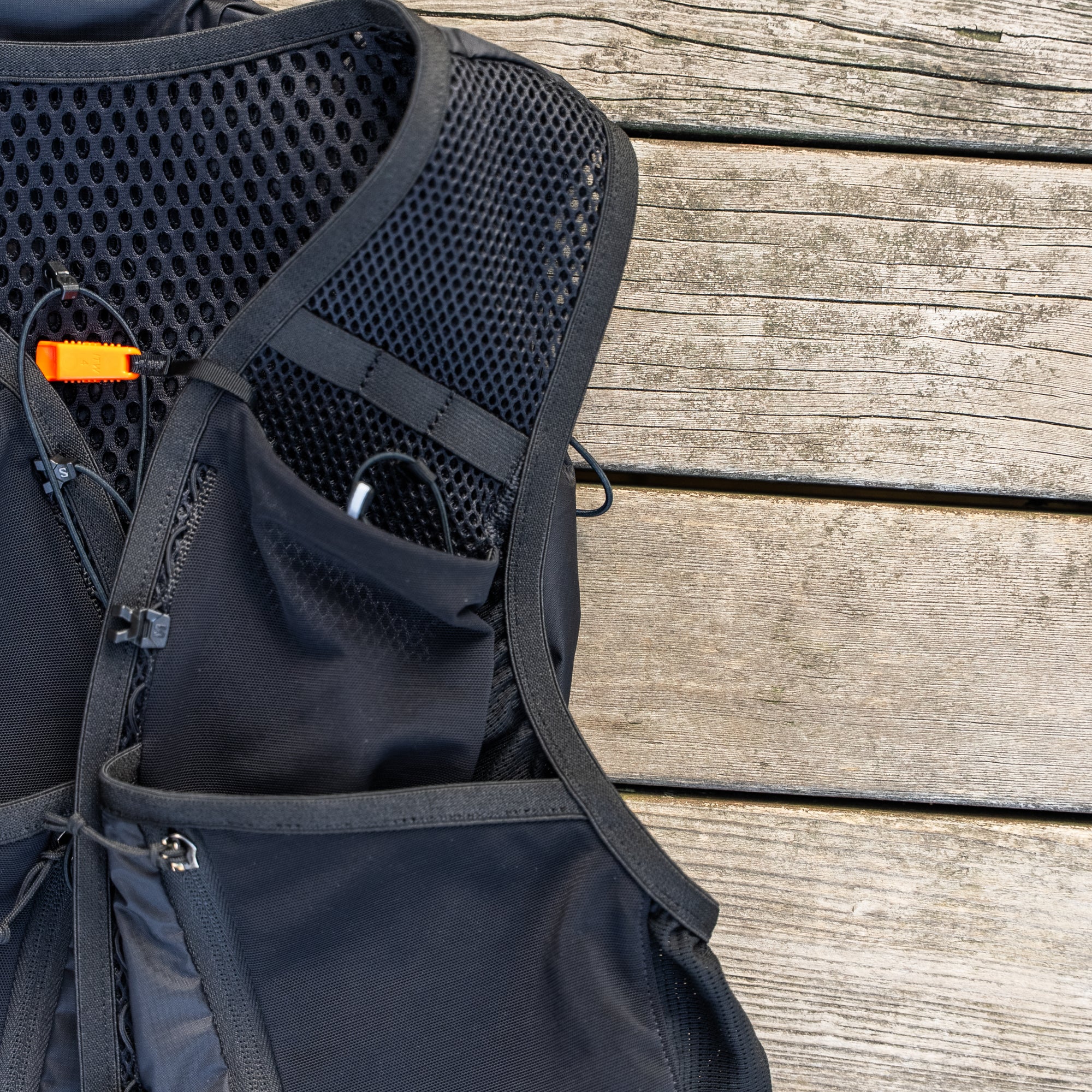 SALOMON ACTIVE SKIN 12 WOMEN ウィメンズ ランニングベスト（フラスク