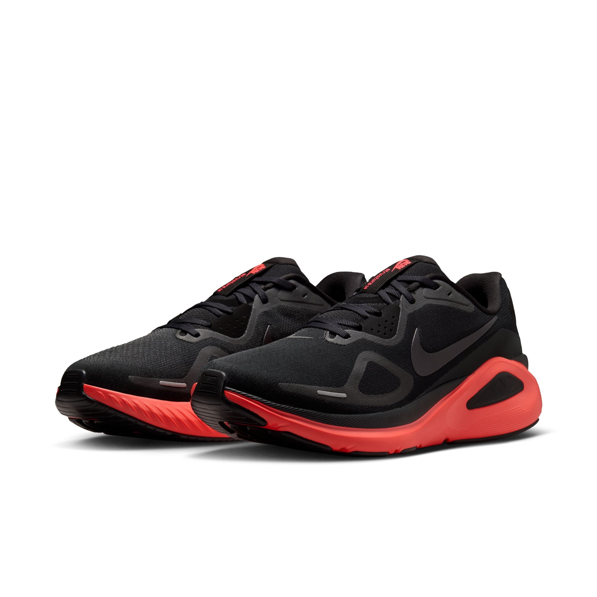 NIKE Structure 26 (Men's) BLACK/MTLC DK GREY-BRT CRIMSON-DK SMOKE GREY