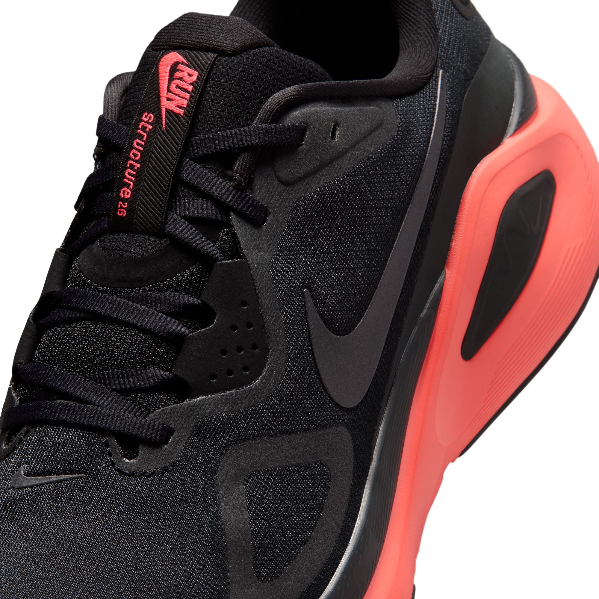 NIKE Structure 26 (Men's) BLACK/MTLC DK GREY-BRT CRIMSON-DK SMOKE GREY