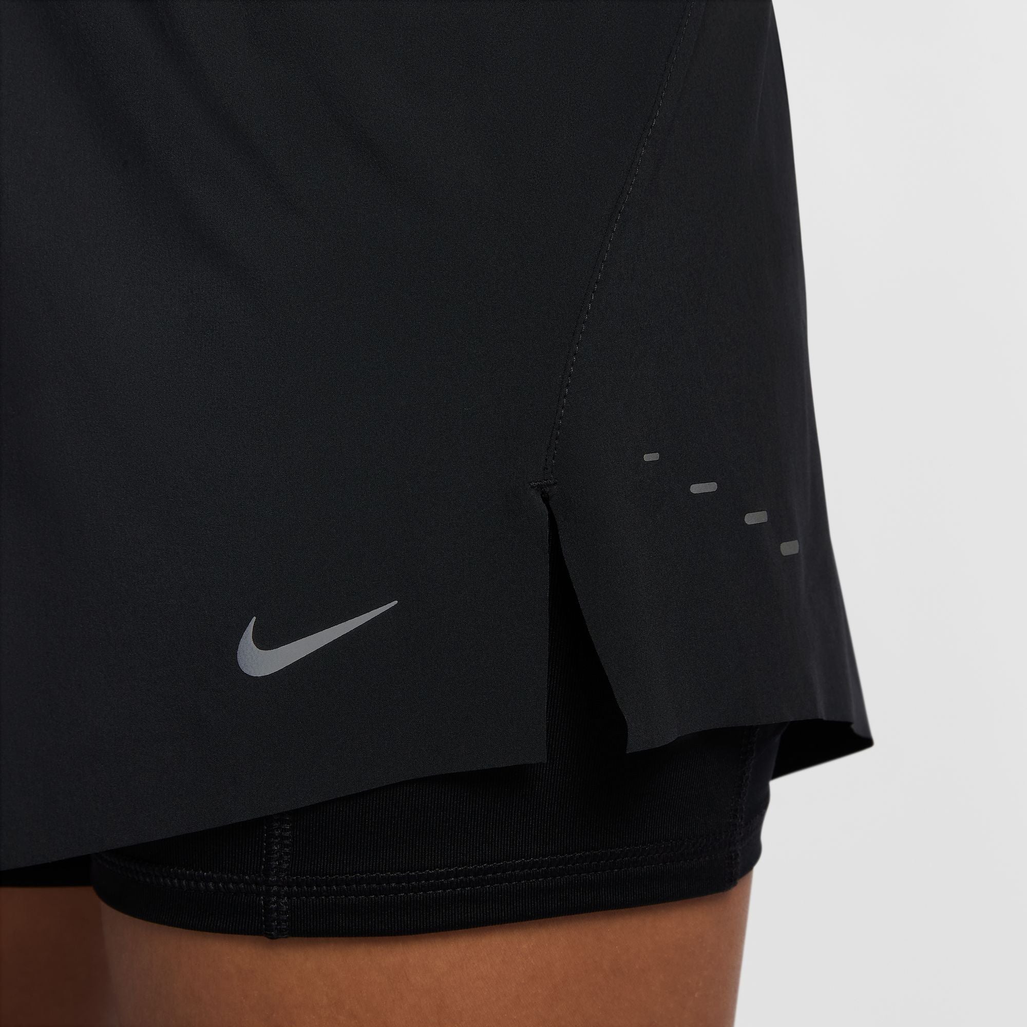 NIKE スウィフト DF MR 2Ｎ1 ショート タイツ (Women's)