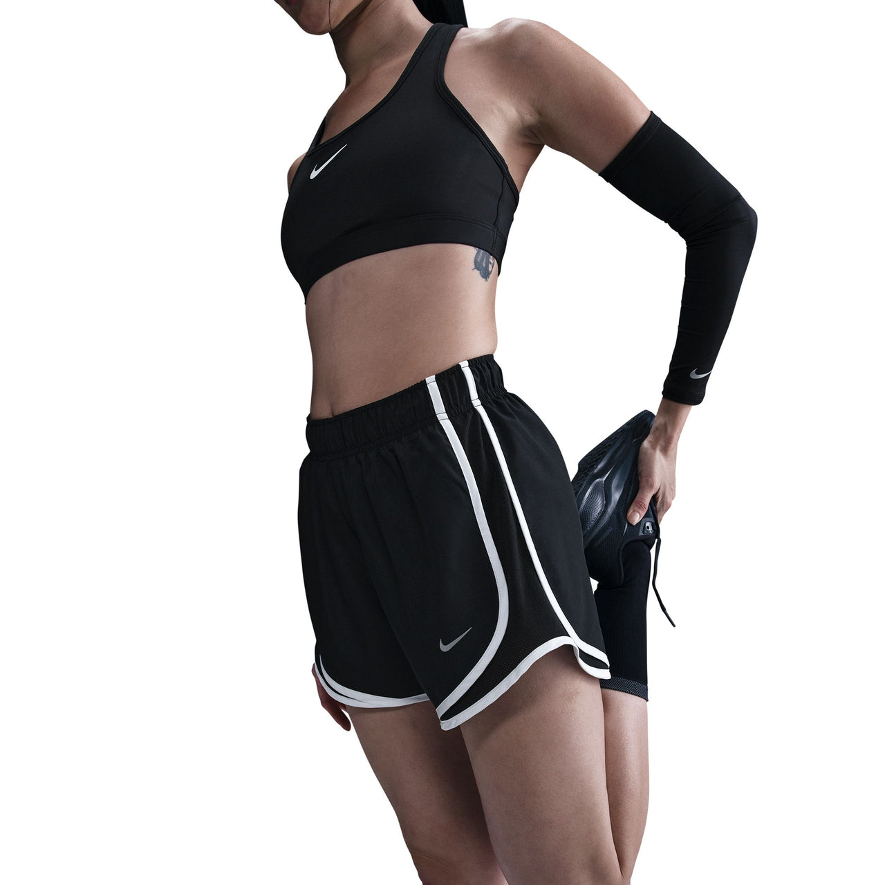 NIKE TEMPO DF MR 3 ショート(インナー付き) (Women's)