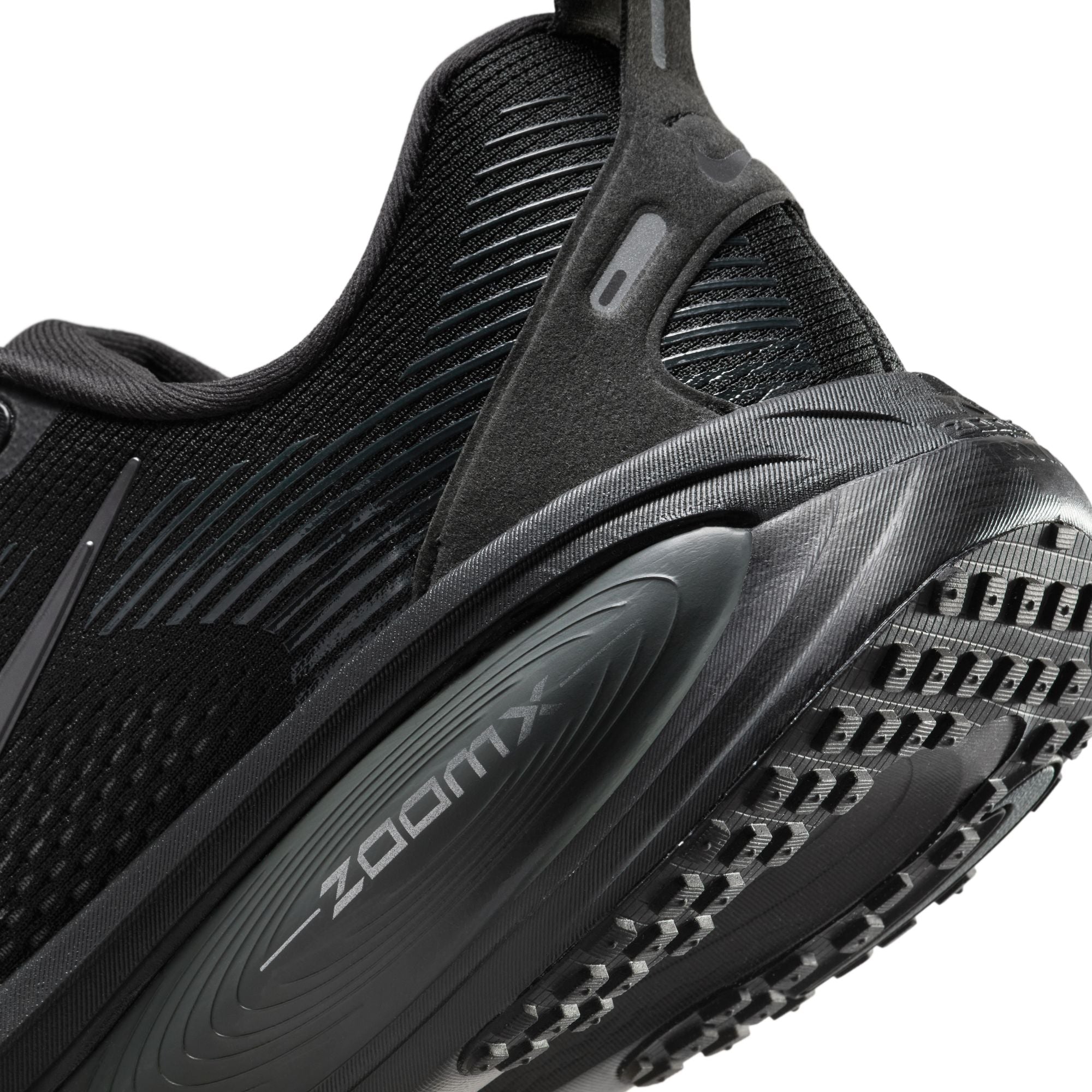 NIKE Vomero 18 (Men's) BLACK/BLACK-DK SMOKE GREY-LT SMOKE GREY