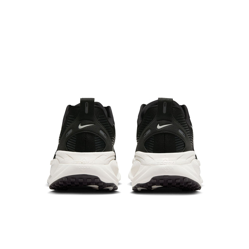 NIKE Vomero 18 (Men's)