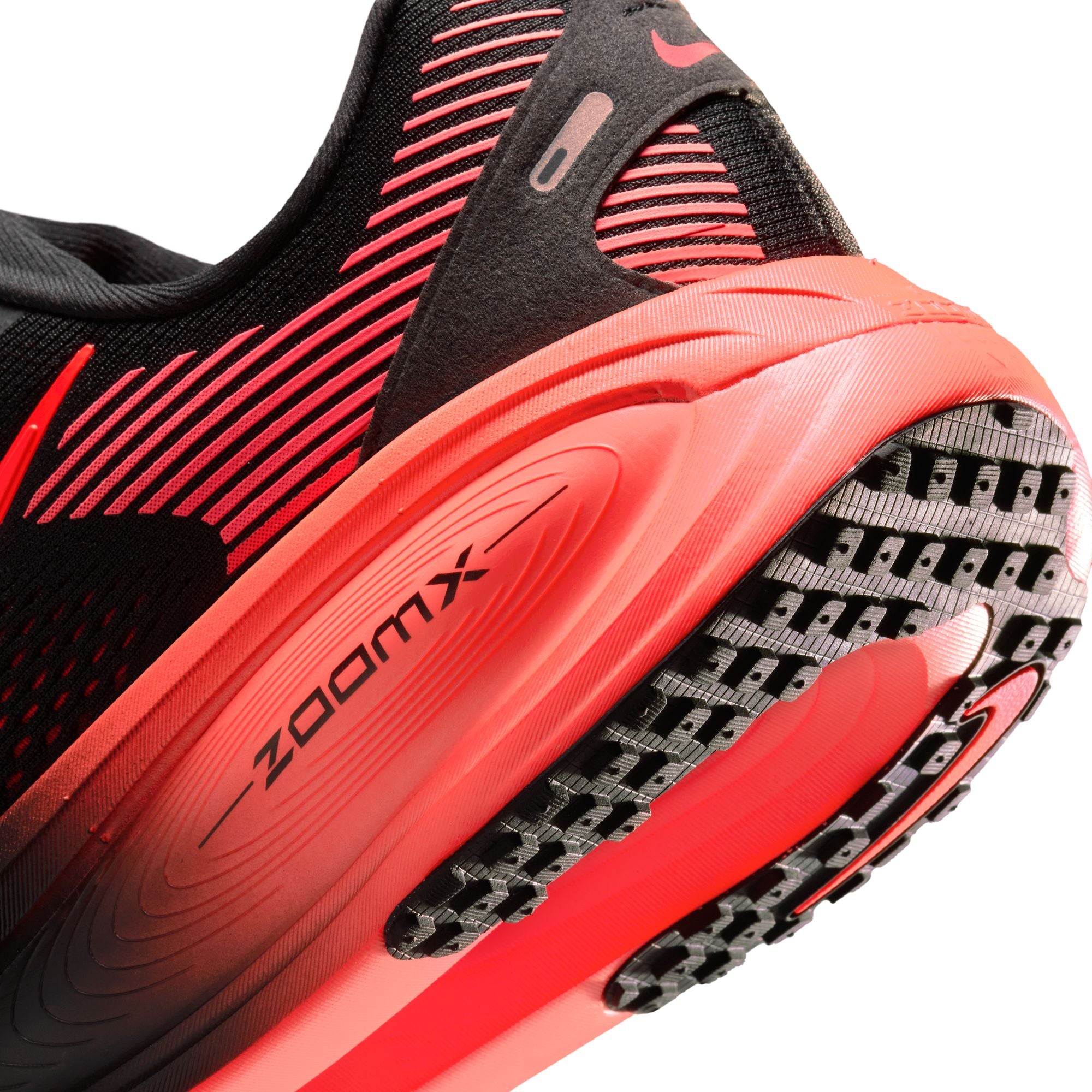 NIKE Vomero 18 (Men's) BLACK/BRT CRIMSON-UNIV RED-ANTHRACITE