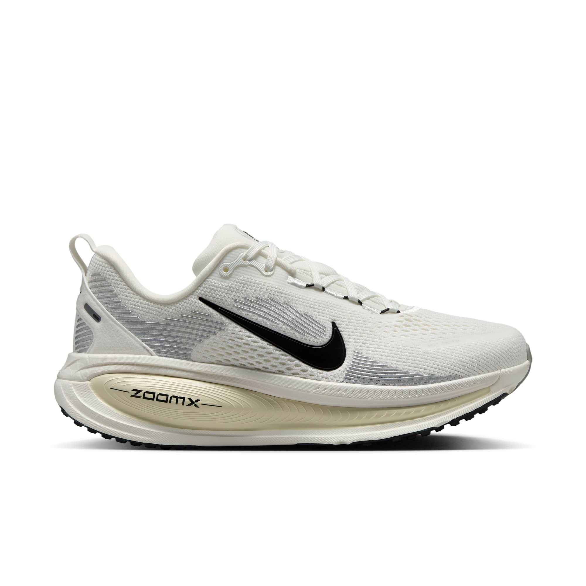 NIKE Vomero 18 (Women's)