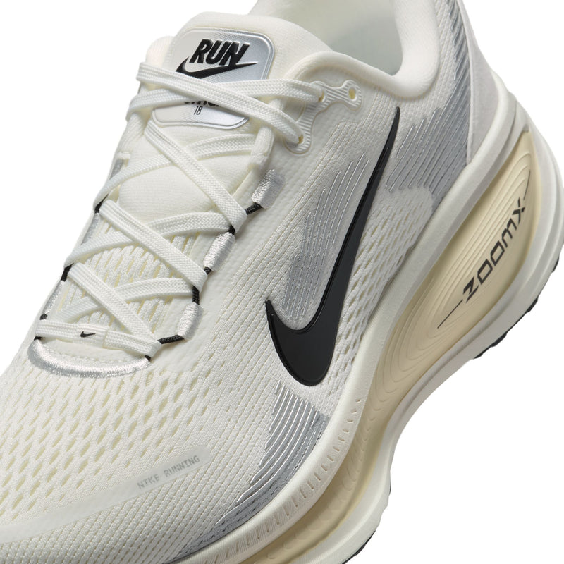 NIKE Vomero 18 (Women's)