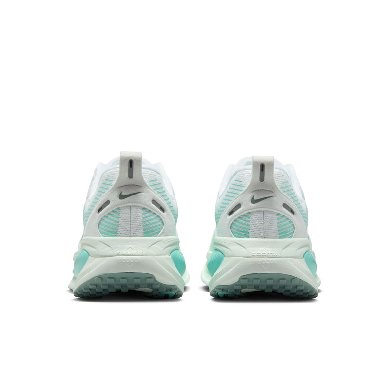 NIKE Vomero 18 (Women's)