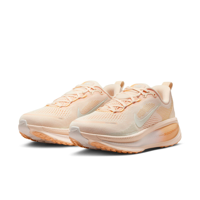 NIKE Vomero 18 (Women's)