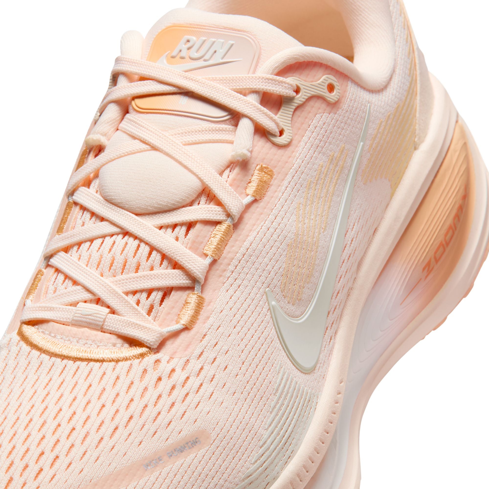 NIKE Vomero 18 (Women's)