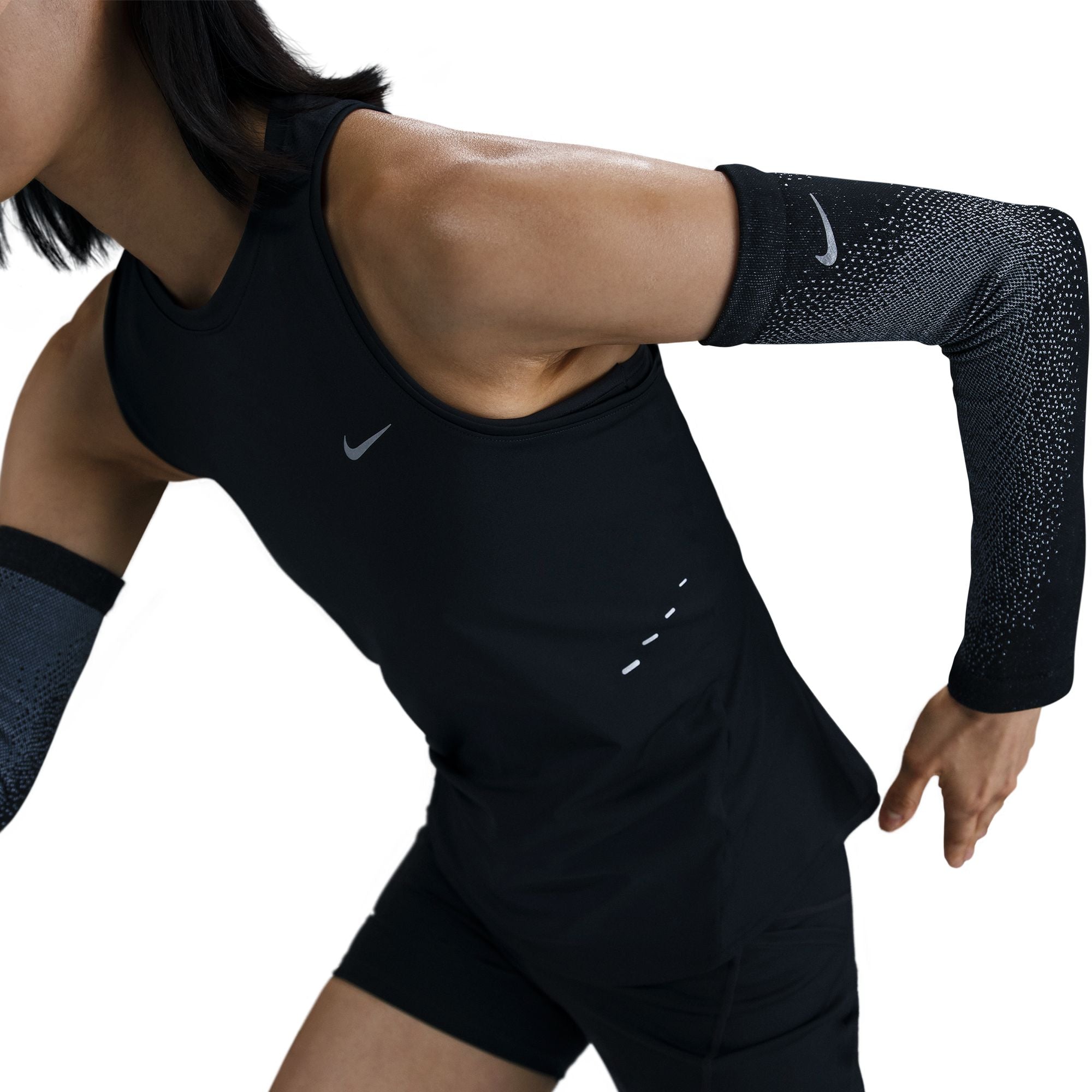 NIKE スウィフト DF タンクトップ (Women's)