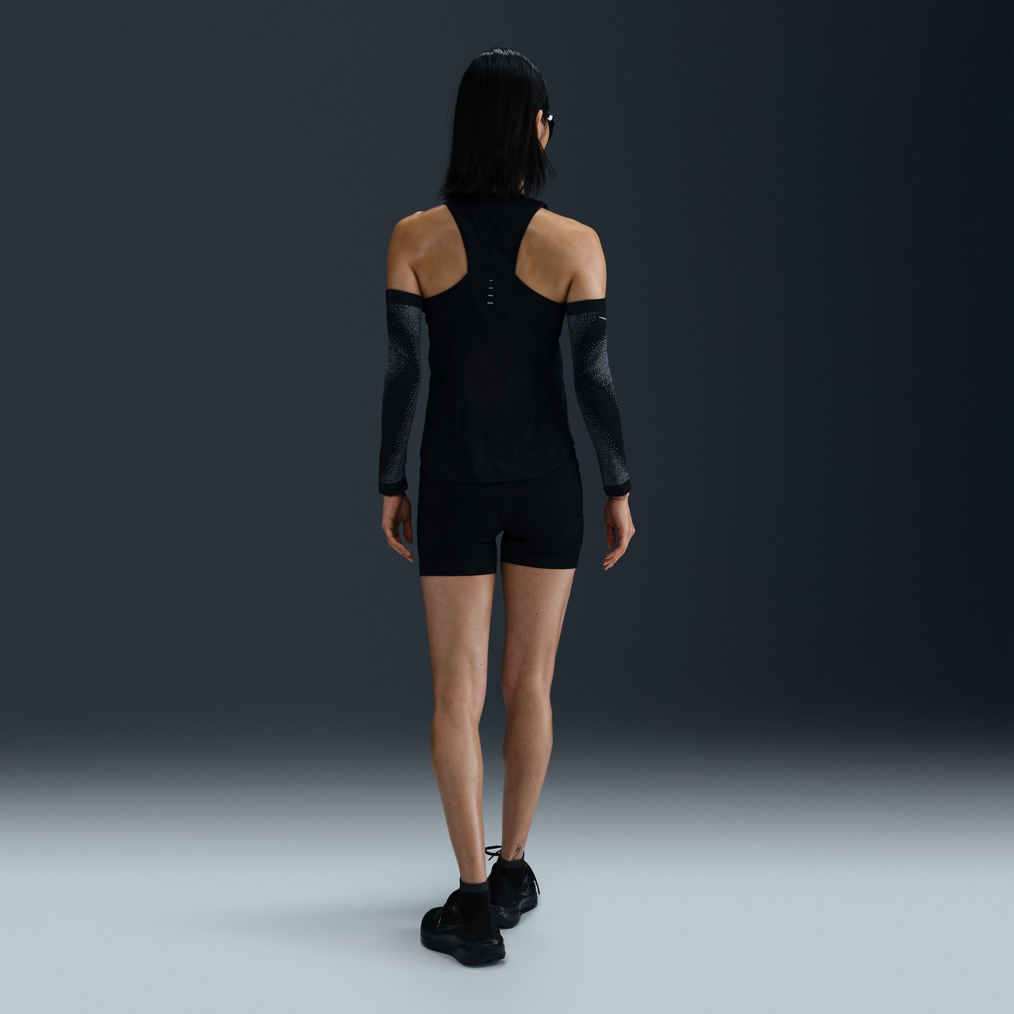 NIKE スウィフト DF タンクトップ (Women's)