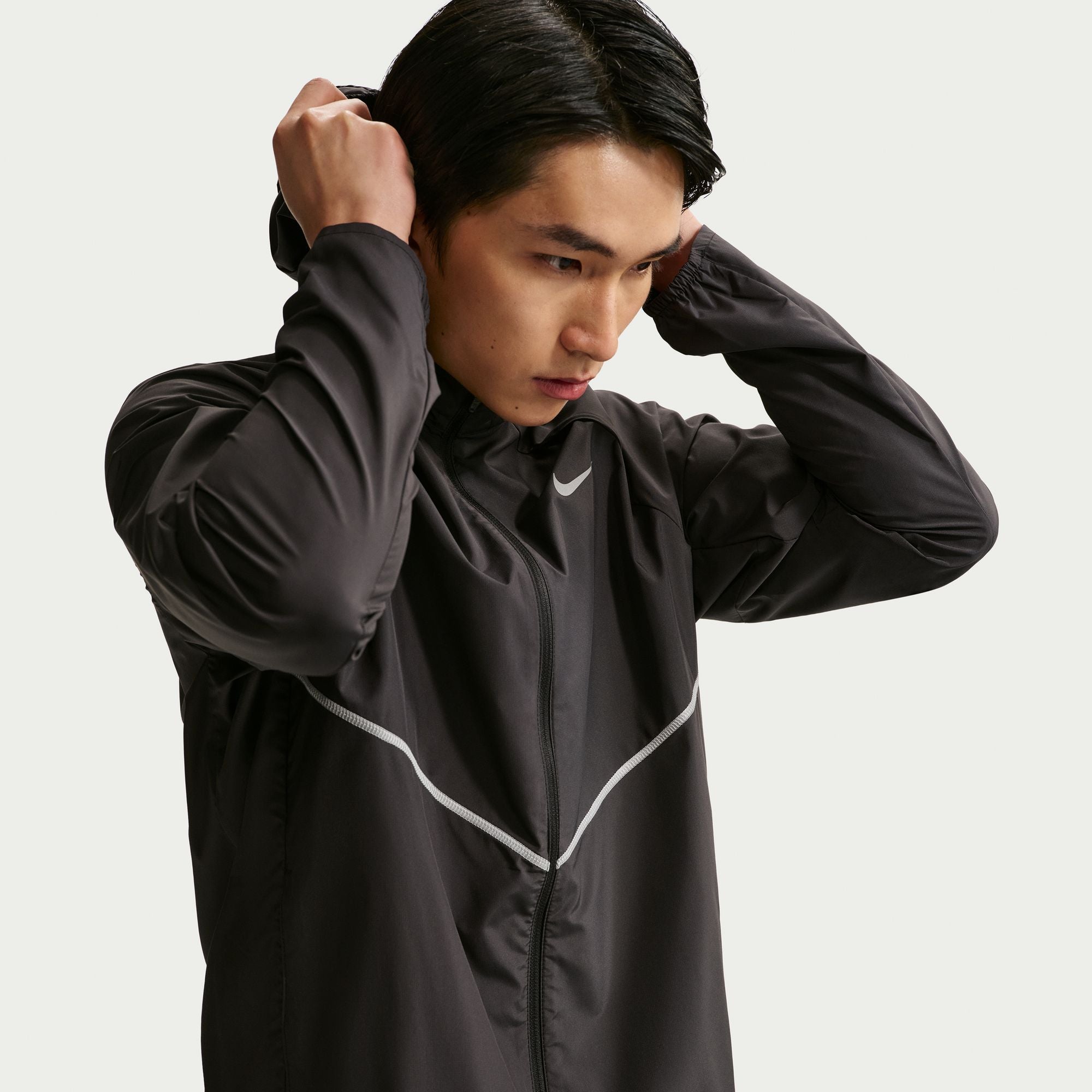 NIKE UV RPL マイラー ジャケット (Men's) | Runtrip Store