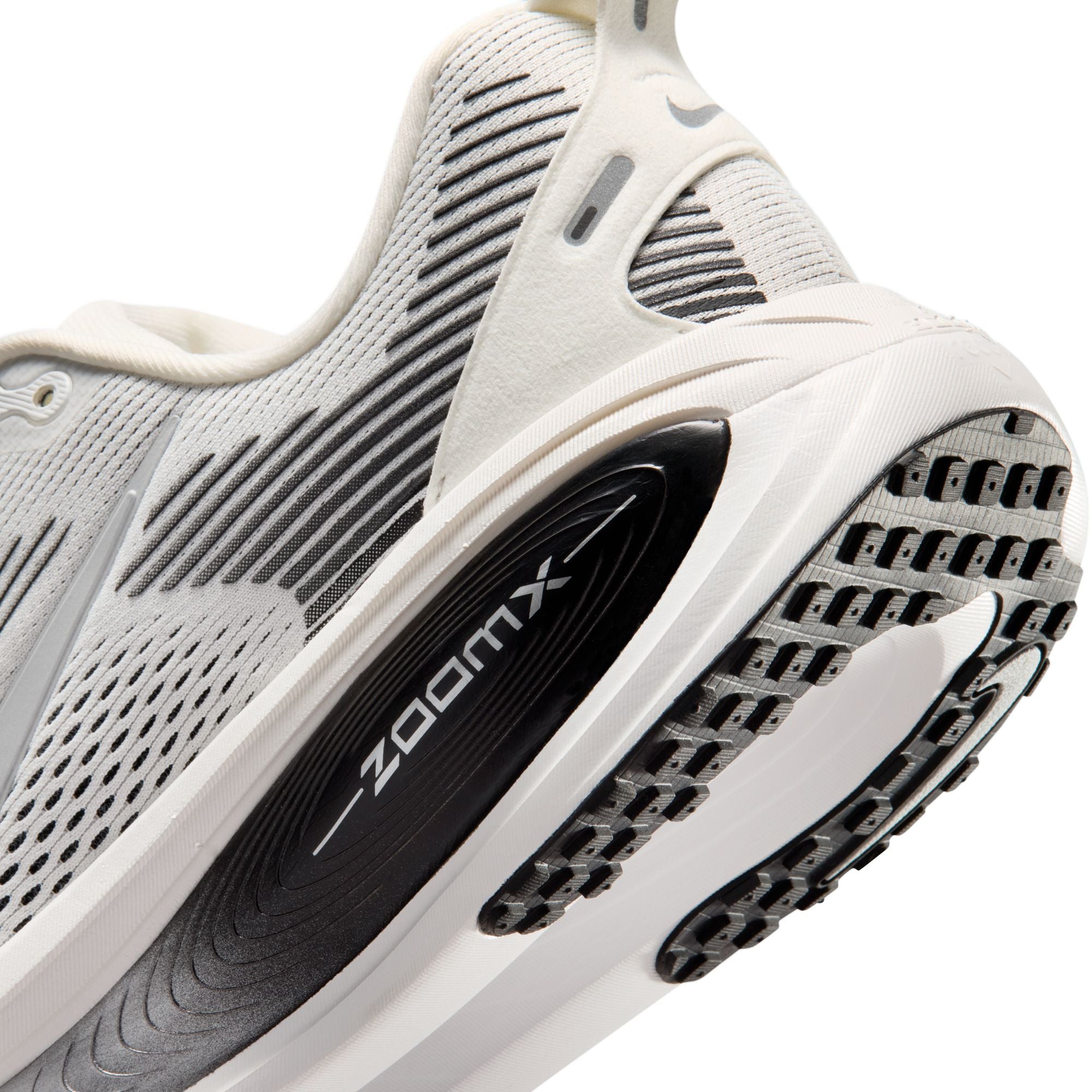 NIKE Vomero 18 RR (Men's) SUMMIT WHITE/MTLC SILVER-BLACK-OFF WHITE