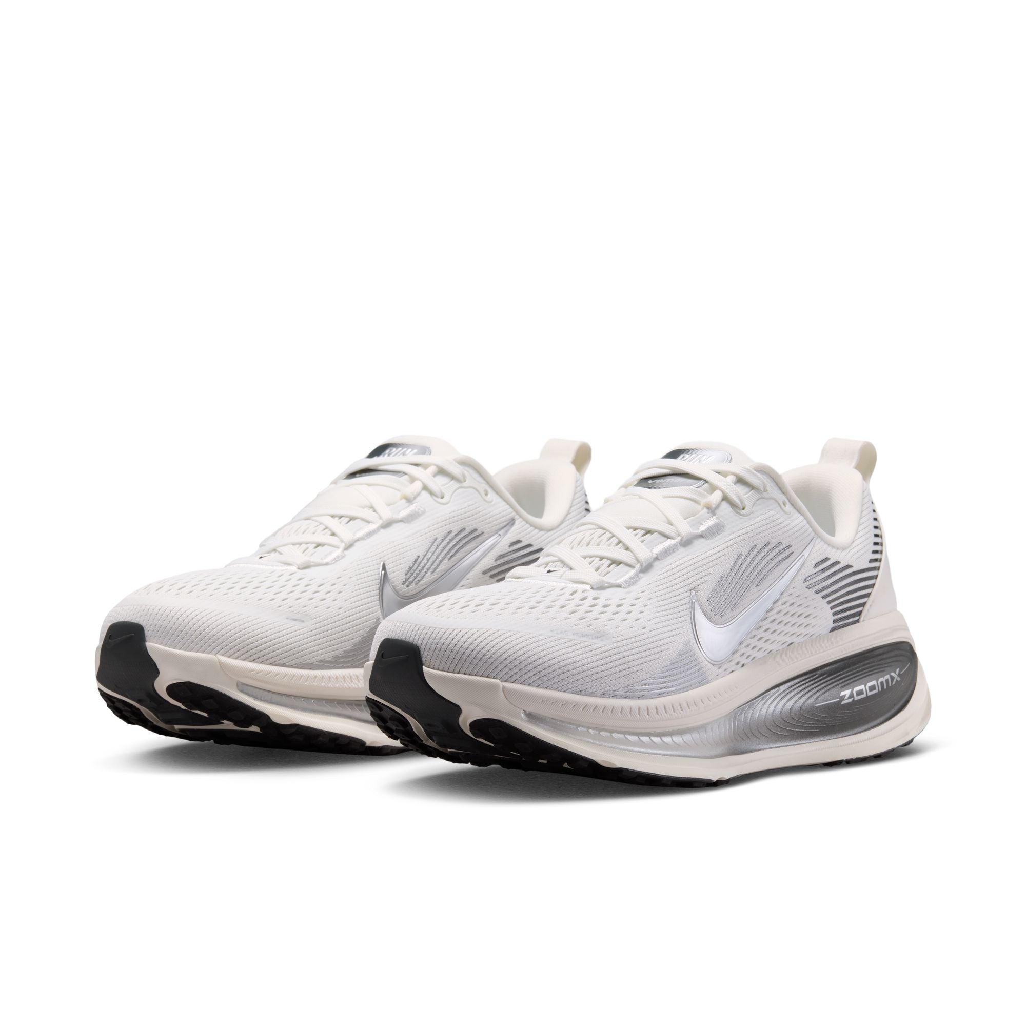 NIKE Vomero 18 ESS (Women's) SUMMIT WHITE/MTLC SILVER-SAIL-PHOTON DUST-ANTHRACITE-BLACK