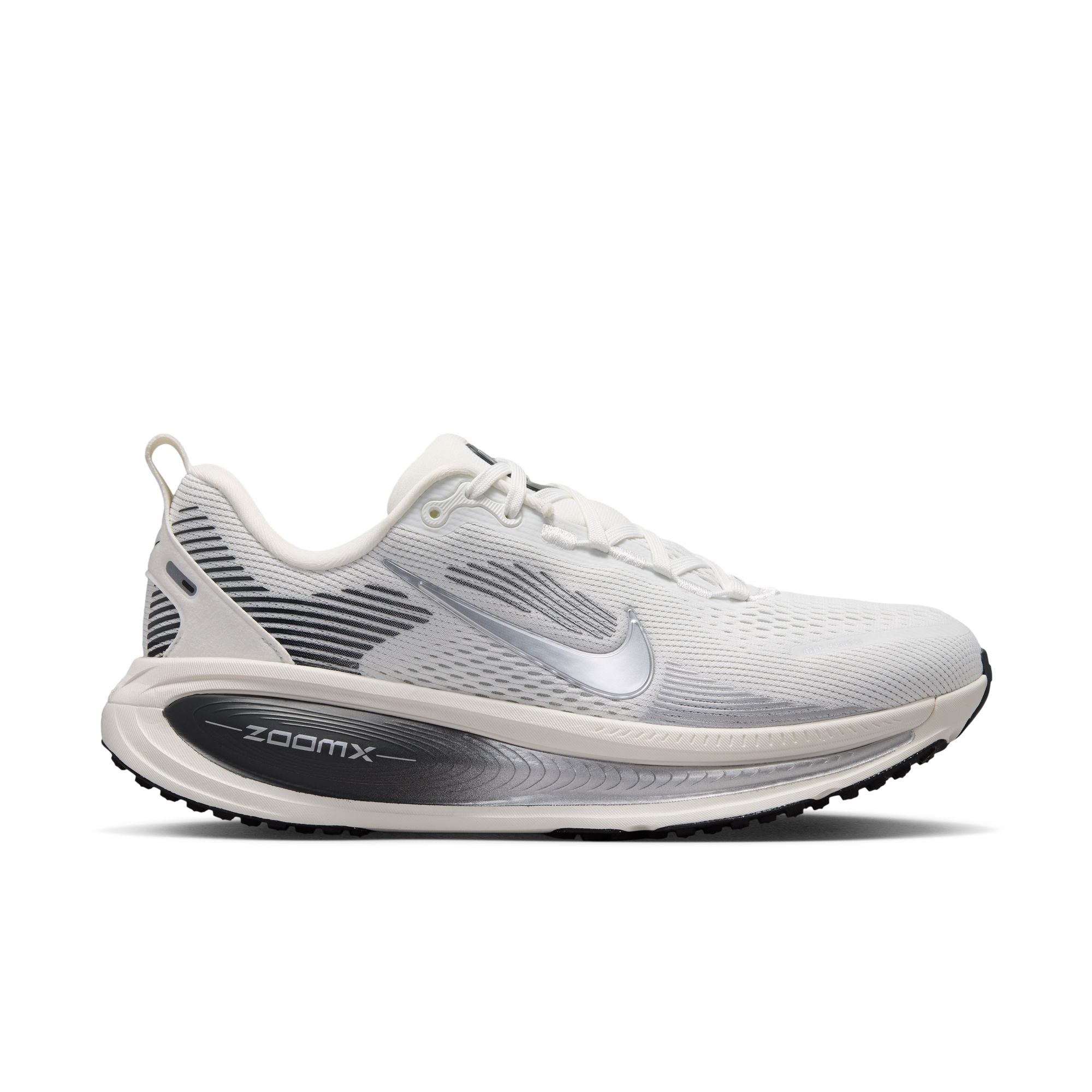 NIKE Vomero 18 ESS (Women's) SUMMIT WHITE/MTLC SILVER-SAIL-PHOTON DUST-ANTHRACITE-BLACK