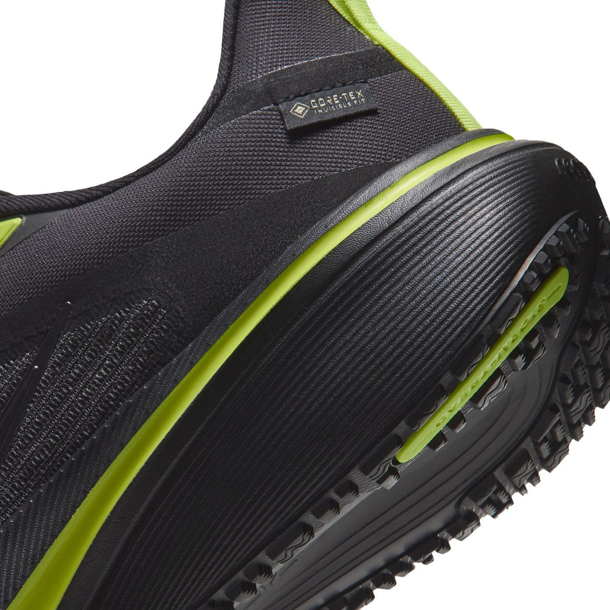 NIKE Pegasus 42 GORE-TEX (Men's) BLACK/MTLC DARK GREY-LEMON VENOM