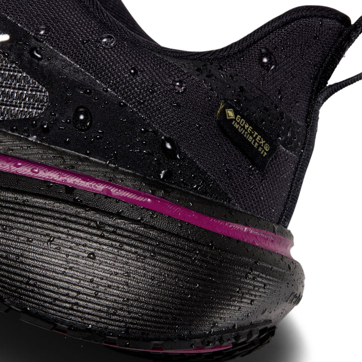 NIKE Pegasus 42 GORE-TEX (Women's) BLACK/METALLIC SILVER-TRUE BERRY