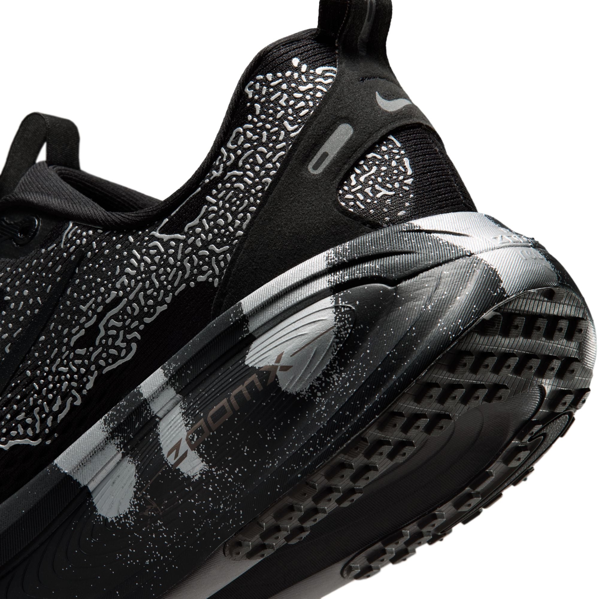 NIKE Vomero 18 DSRPT (Men's) IRON GREY/BLACK-LT SMOKE GREY