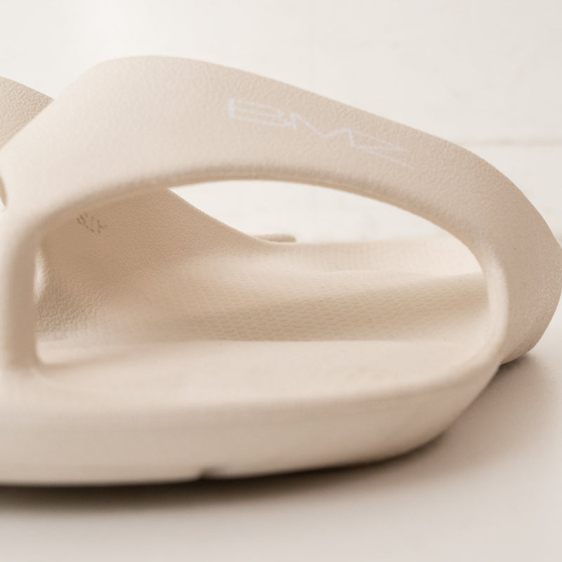 BMZ アシトレサンダルプラス | リカバリーサンダル（鼻緒タイプ）