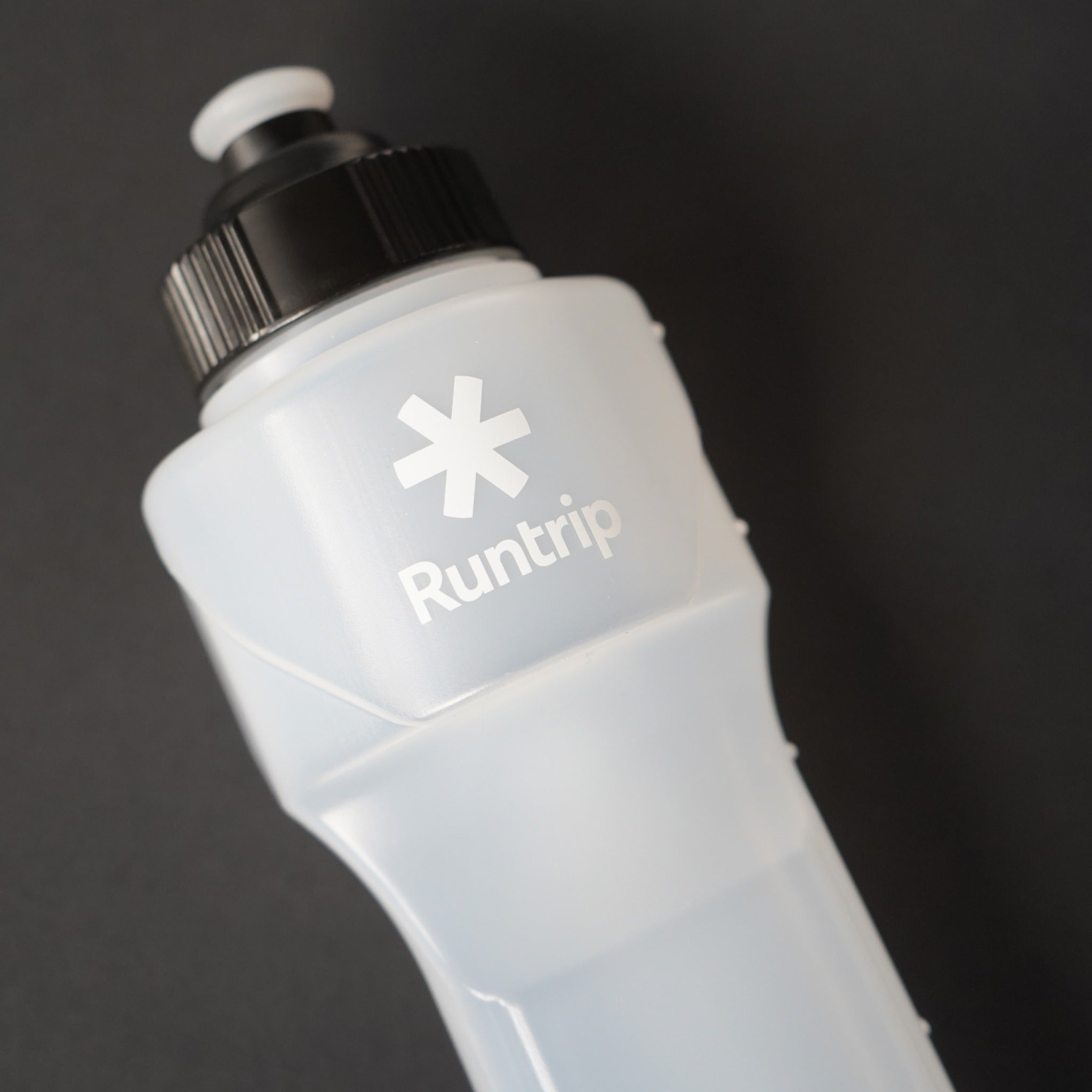 Runtrip LOGO BOTTLE｜ランニングマイボトル New Model (Black)