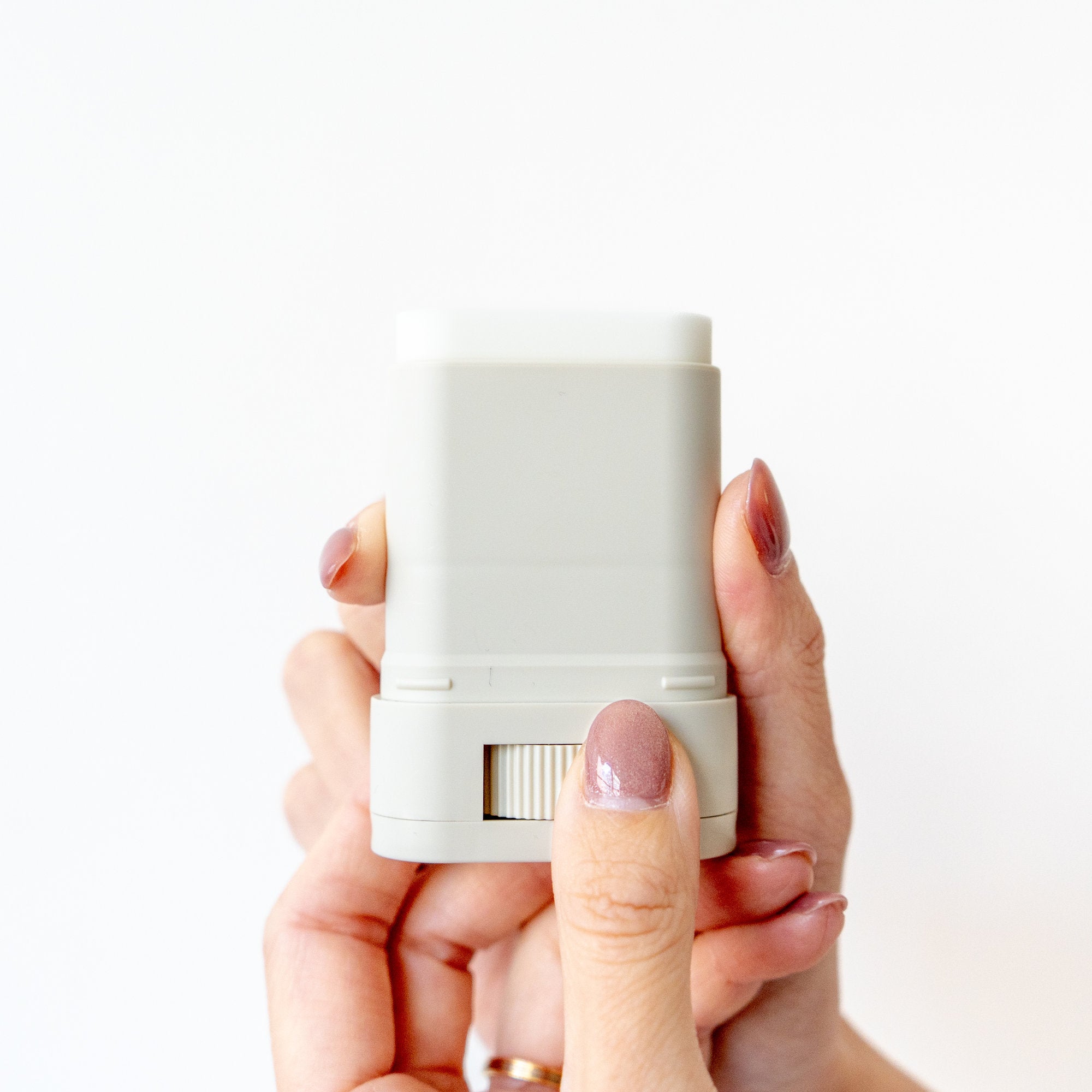 DISM マルチスキンケアUVスティック