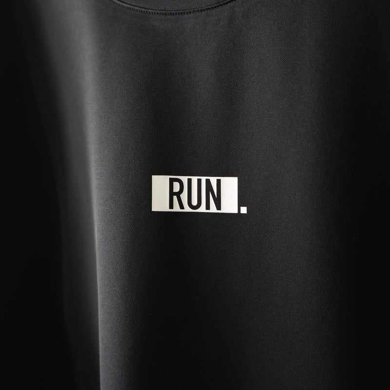 EAT DRINK SLEEP RUN / “STREET” RUN. FIELDSENSOR 秒乾 Tee (Black)