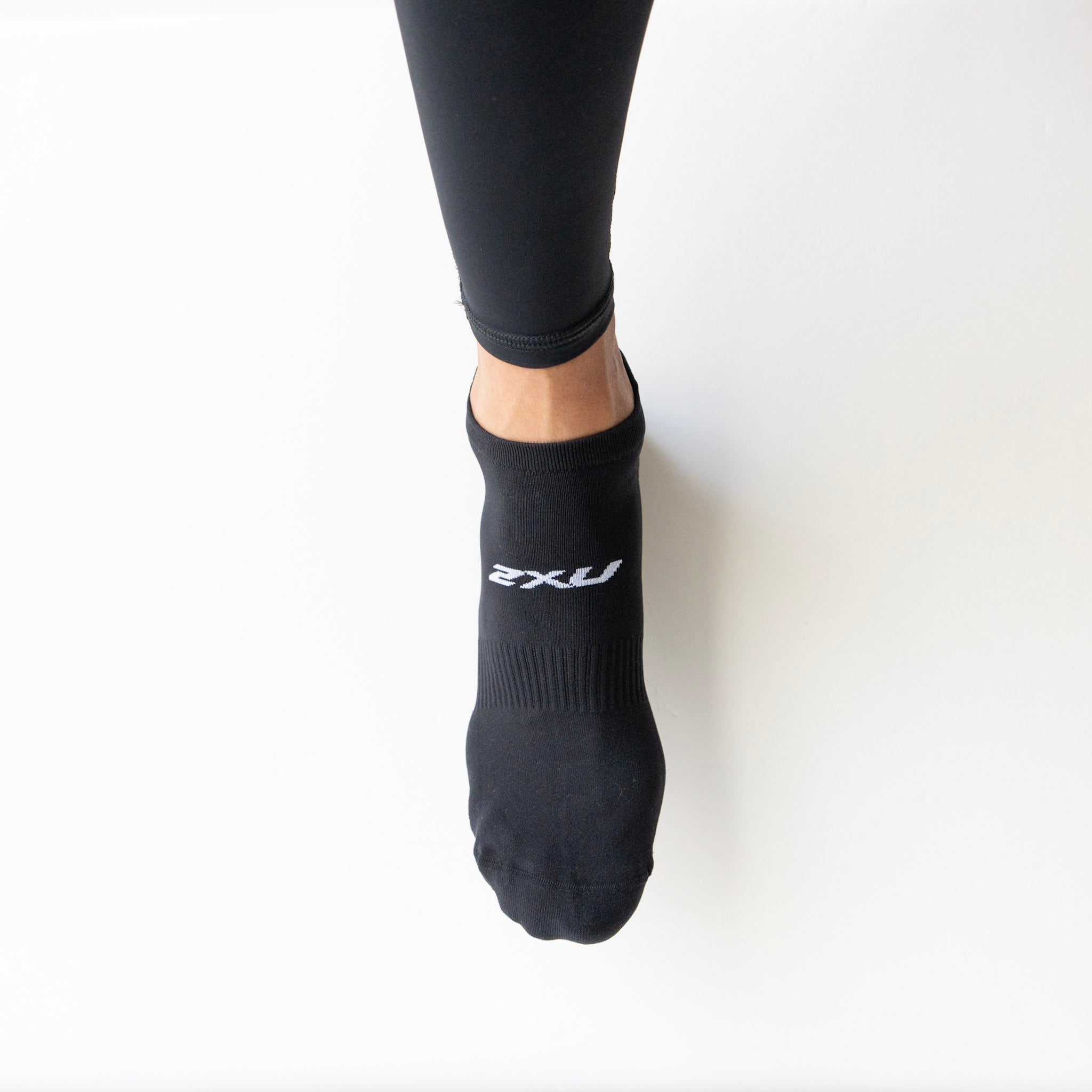 2XU アンクルソックス 3足パック – Runtrip Store