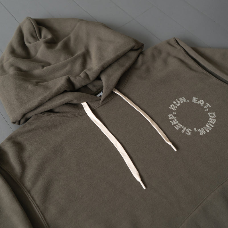 EAT DRINK SLEEP RUN / Circle Logo Hoodie (Khaki)