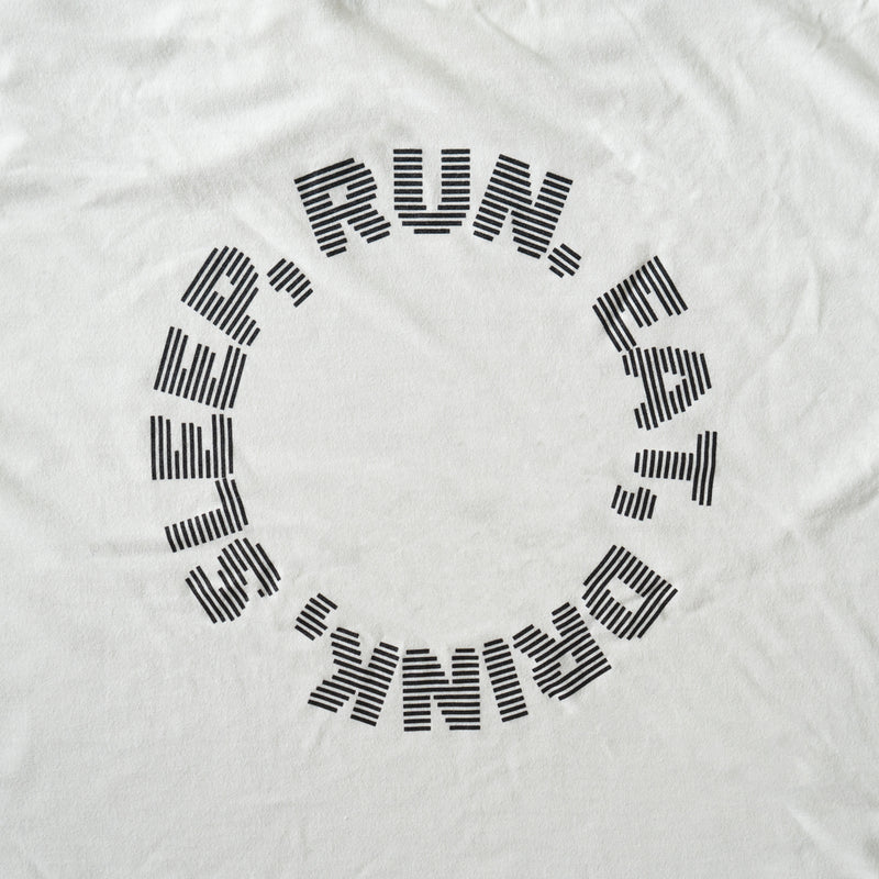 EAT DRINK SLEEP RUN / Circle Logo Long-Sleeve Tee (White)