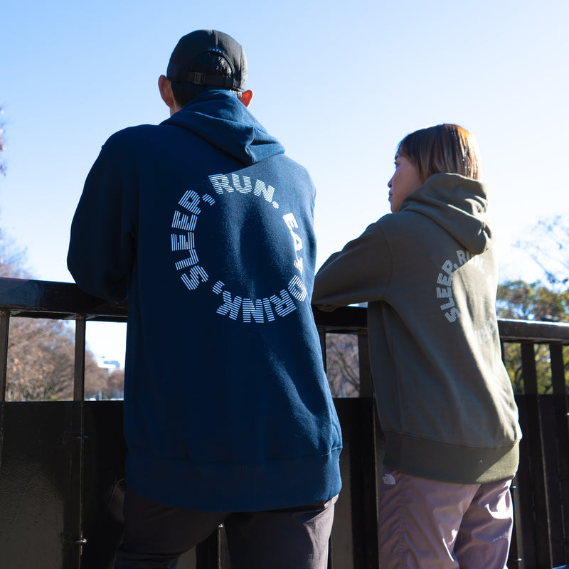 EAT DRINK SLEEP RUN / Circle Logo Hoodie (Navy)