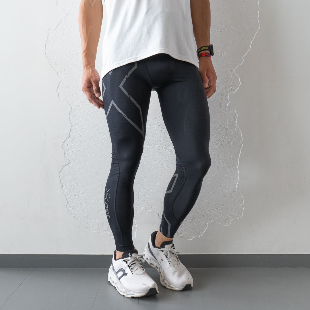2XU | MCS メンズ ランコンプレッション ロングタイツ（ツータイムズ