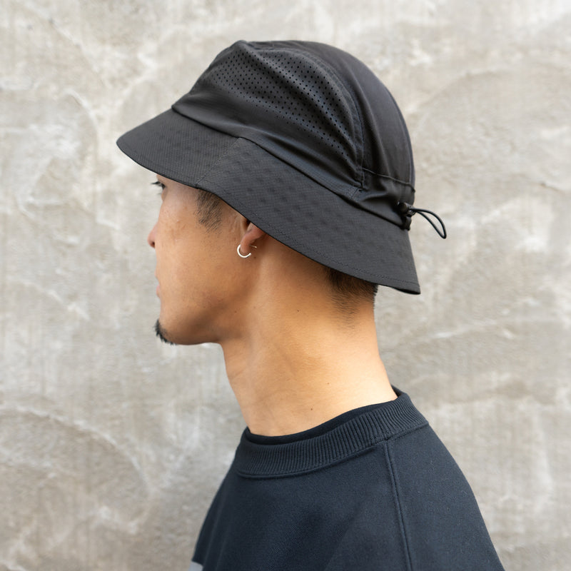 VAGA FEATHER BUCKET HAT (STORM BLACK)