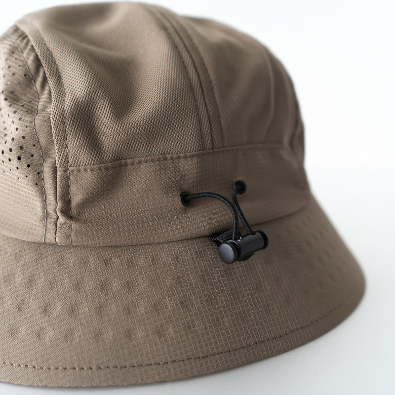 VAGA FEATHER BUCKET HAT (SAND / BLACK)