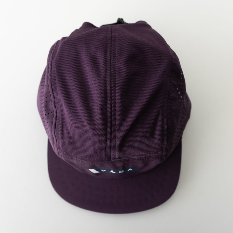 VAGA FEATHER RACING CAP (PLUM / NAVY)