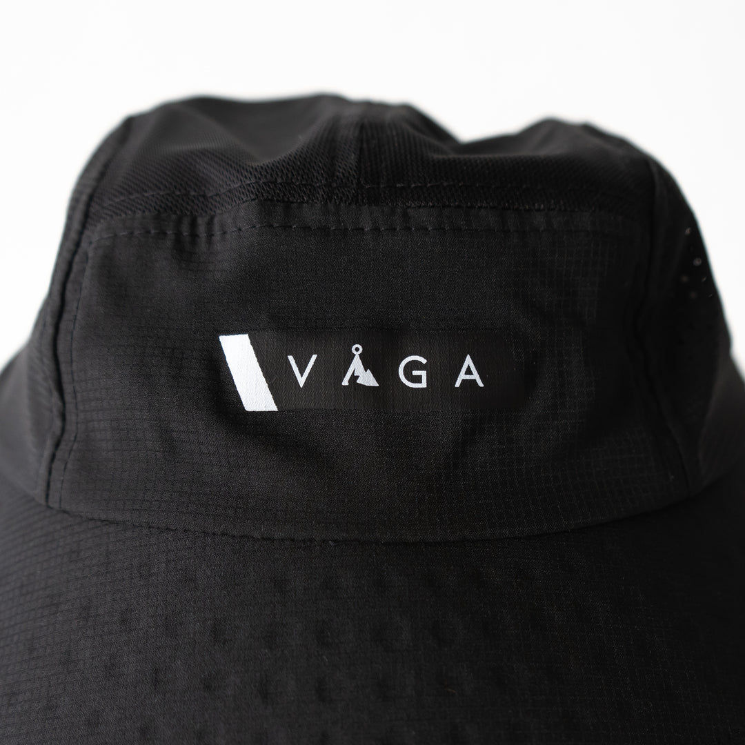 VAGA FEATHER BUCKET HAT