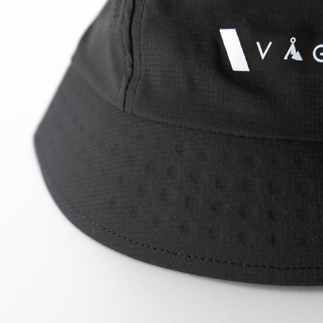 VAGA FEATHER BUCKET HAT