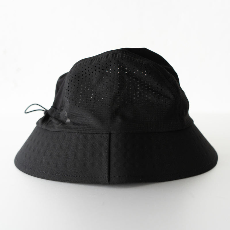 VAGA FEATHER BUCKET HAT (STORM BLACK)