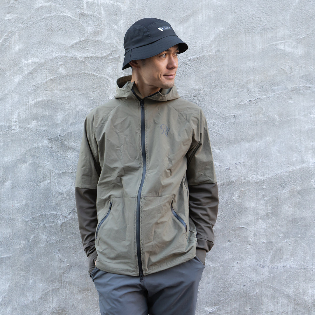 VAGA FEATHER BUCKET HAT