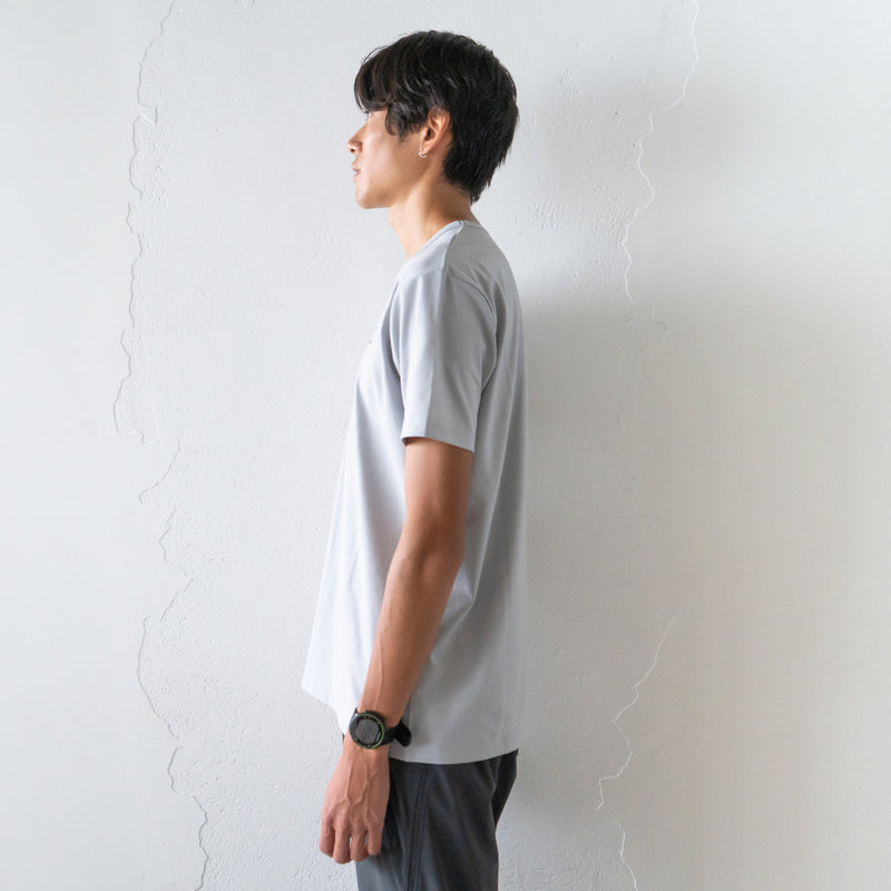 All you need is Run Reflector Logo Tee (Ice Gray)