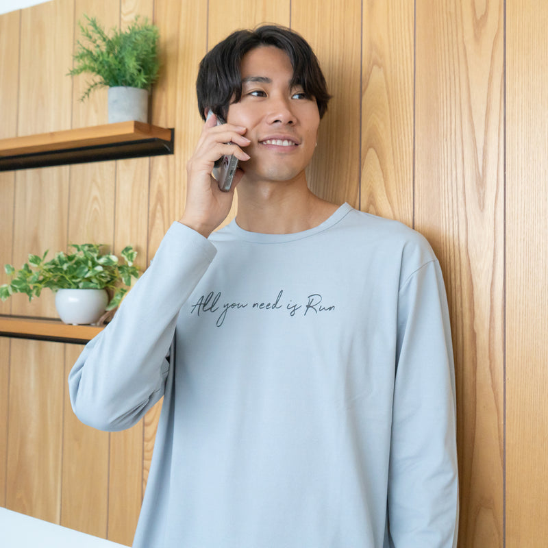 All you need is Run Reflector Logo Long-sleeve Tee (Ice Gray)