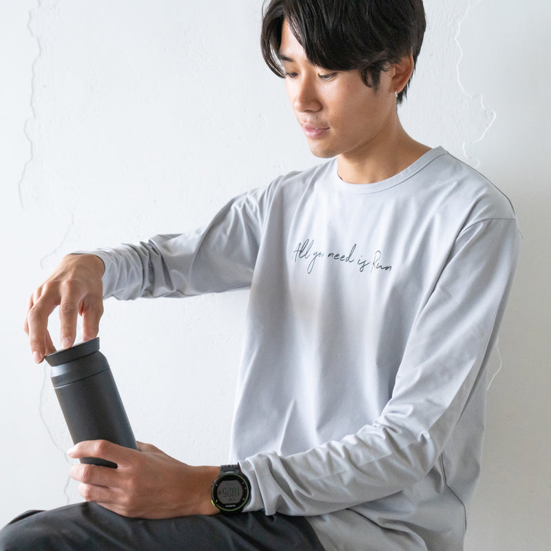 All you need is Run Reflector Logo Long-sleeve Tee (Ice Gray)