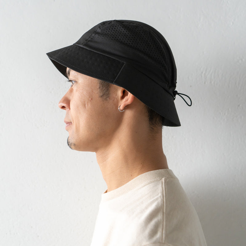 VAGA FEATHER BUCKET HAT (STORM BLACK)