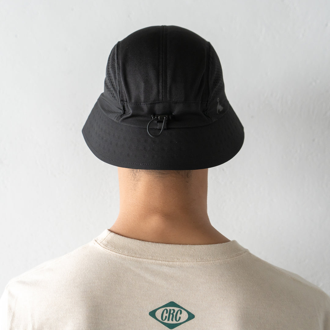VAGA FEATHER BUCKET HAT