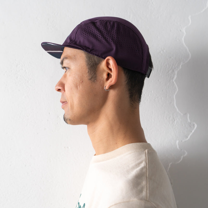 VAGA FEATHER RACING CAP (PLUM / NAVY)