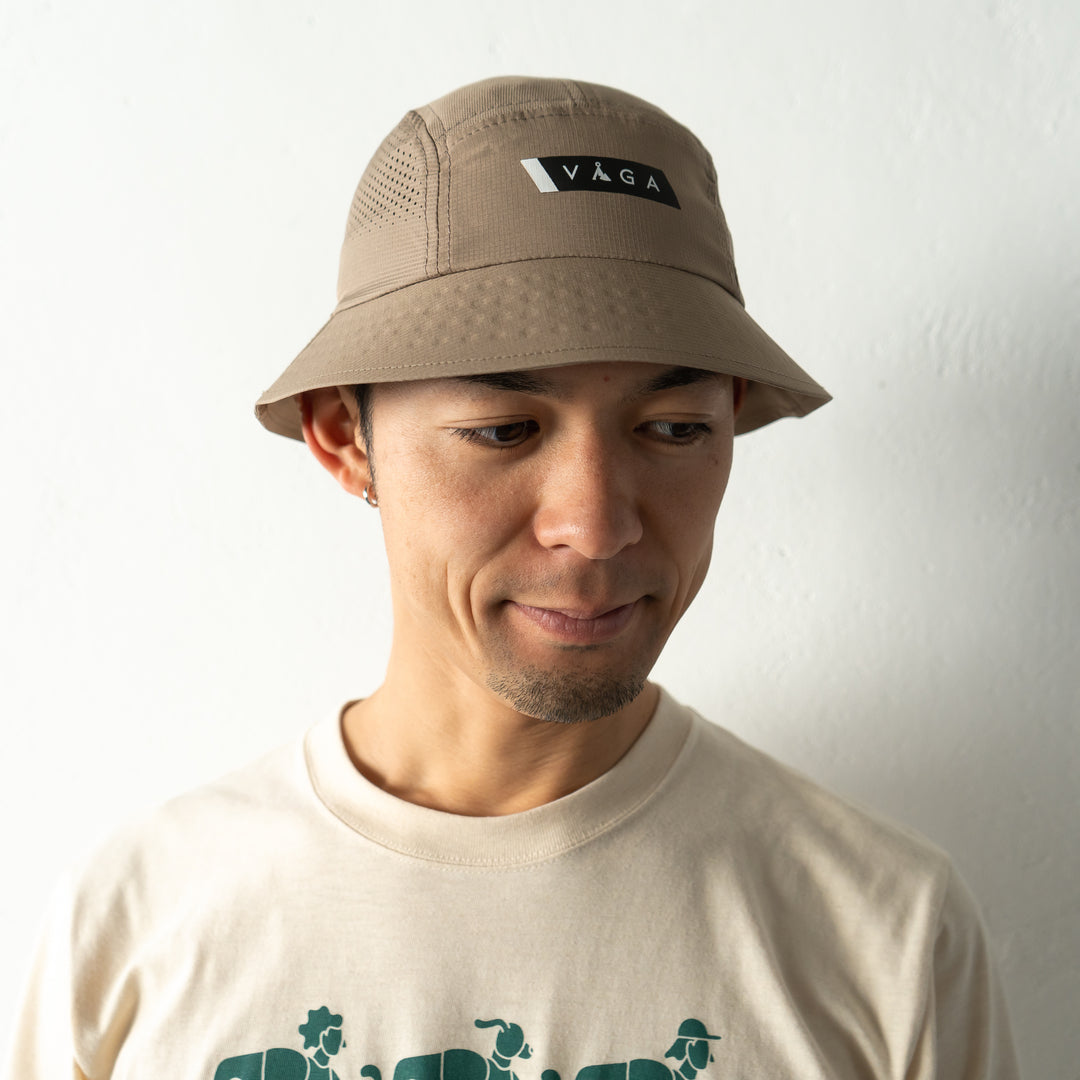 VAGA FEATHER BUCKET HAT