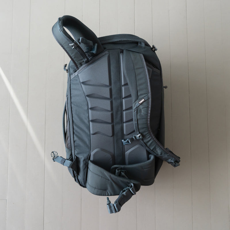 THULE | Landmark 40L (Darkest Blue)