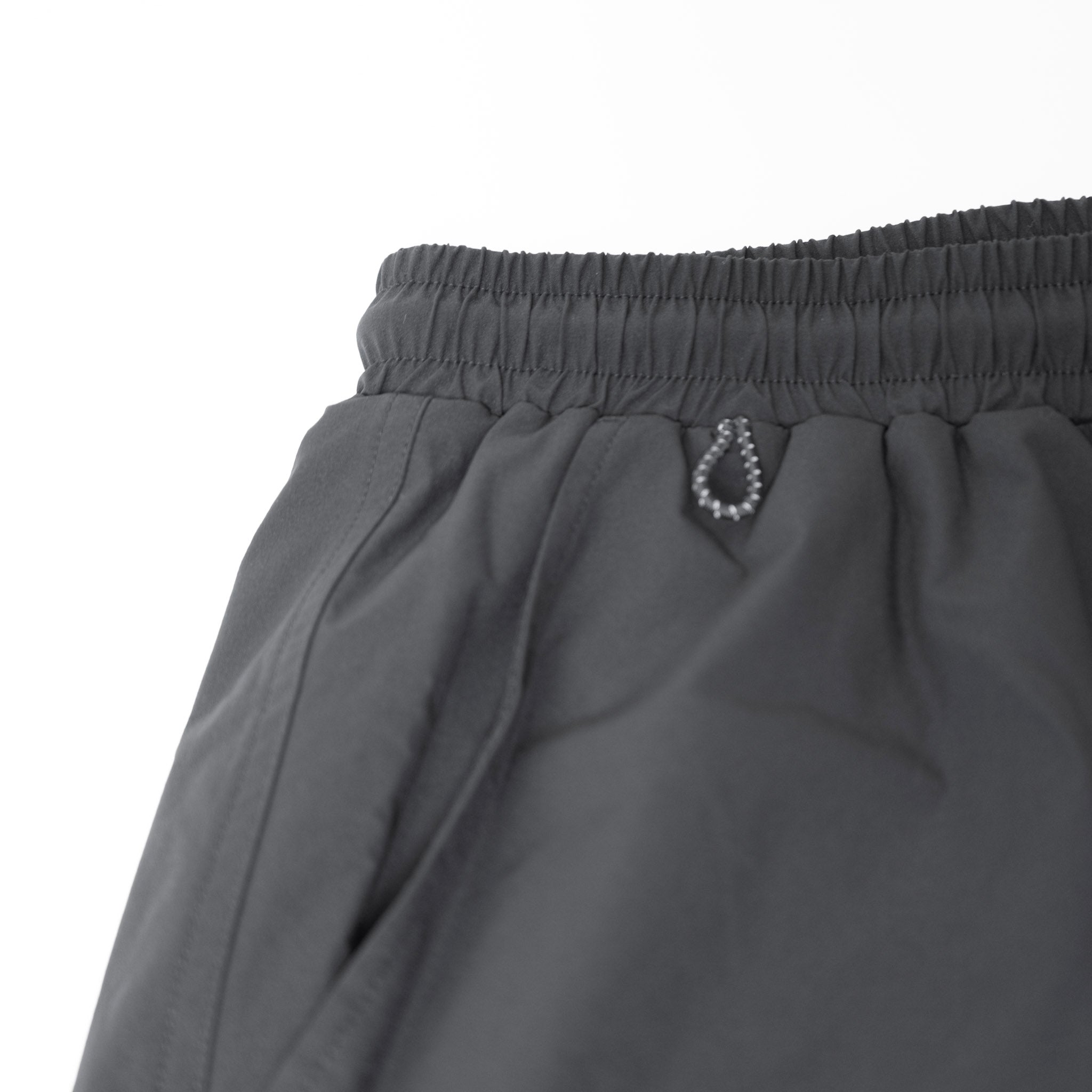 【展示サンプル】NEW ERA × Runtrip Utility Short Pants (Black)