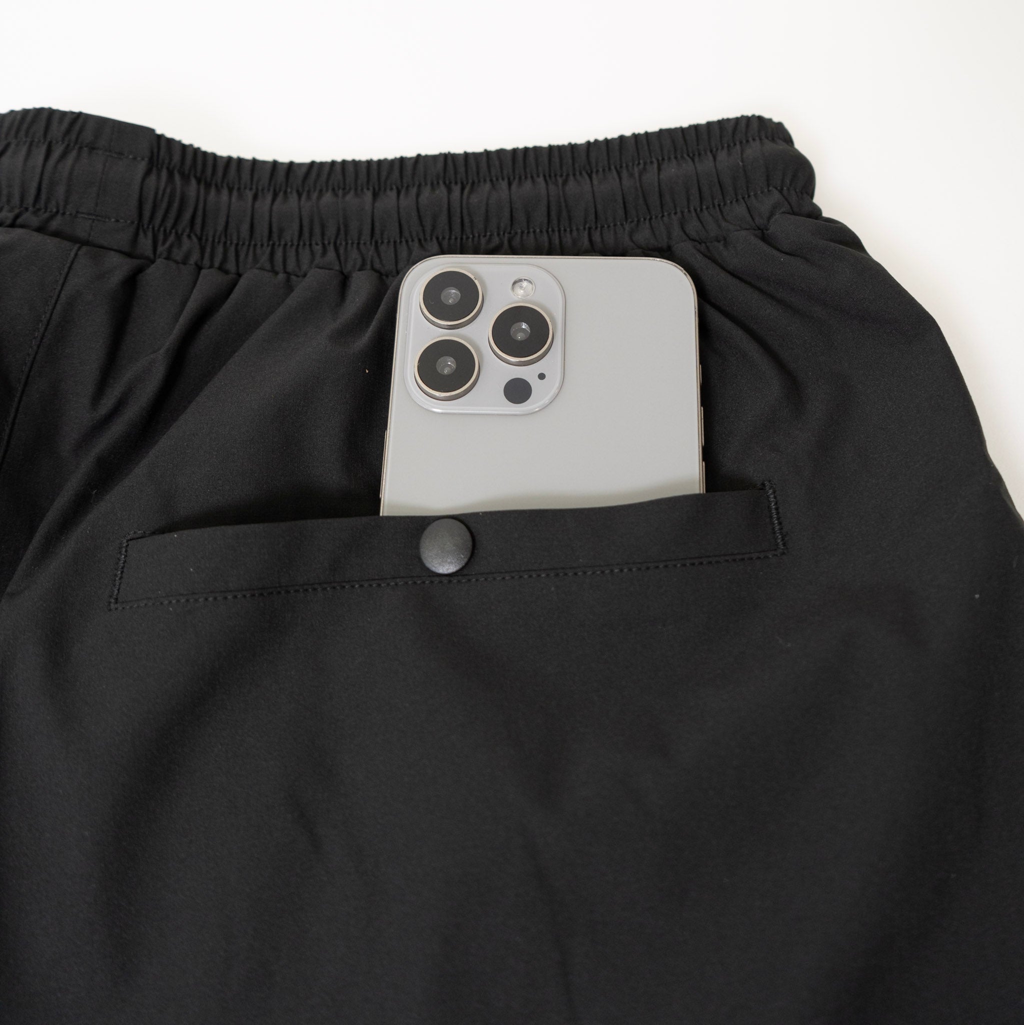 【展示サンプル】NEW ERA × Runtrip Utility Short Pants (Black)