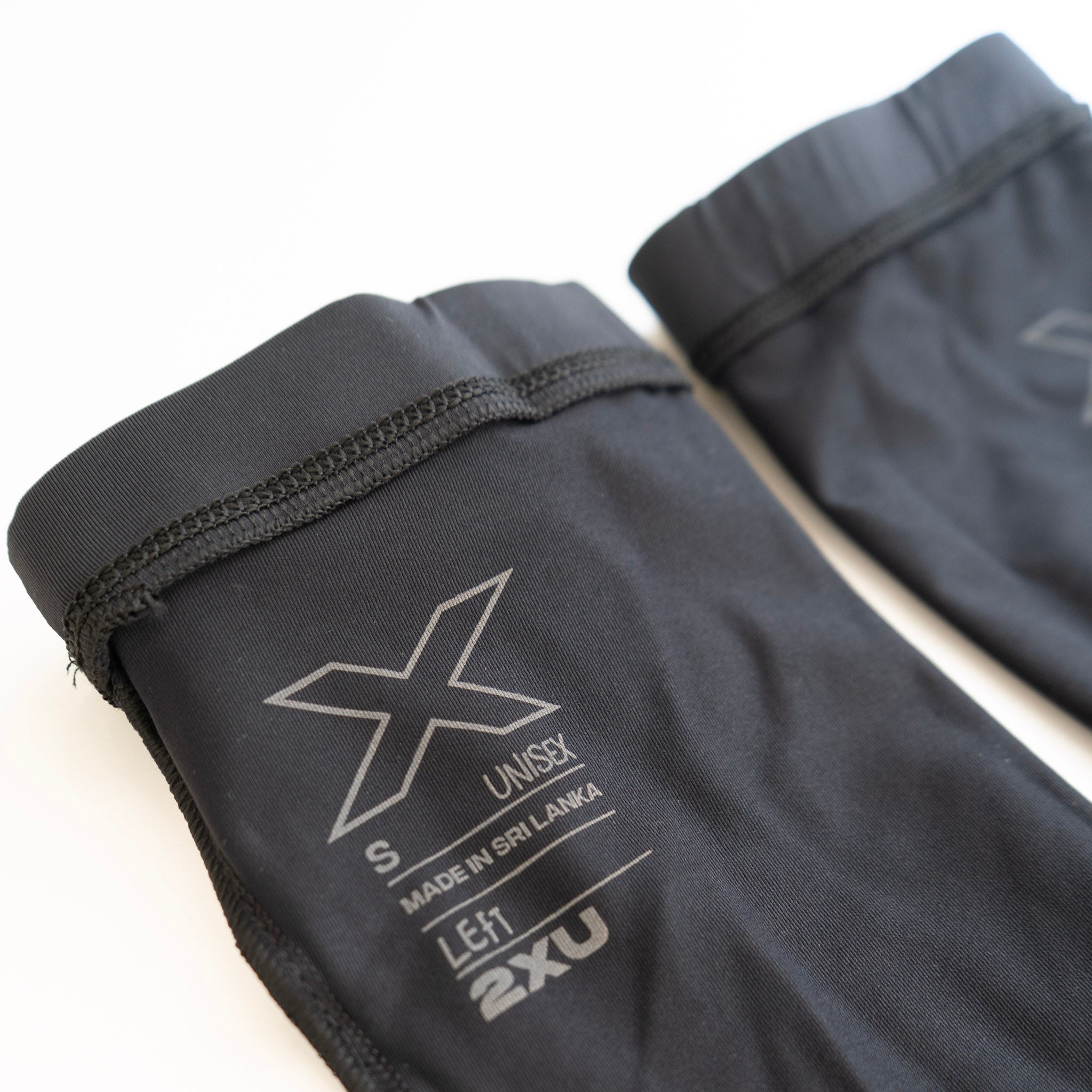 2XU | コンプレッション スリムアームガード