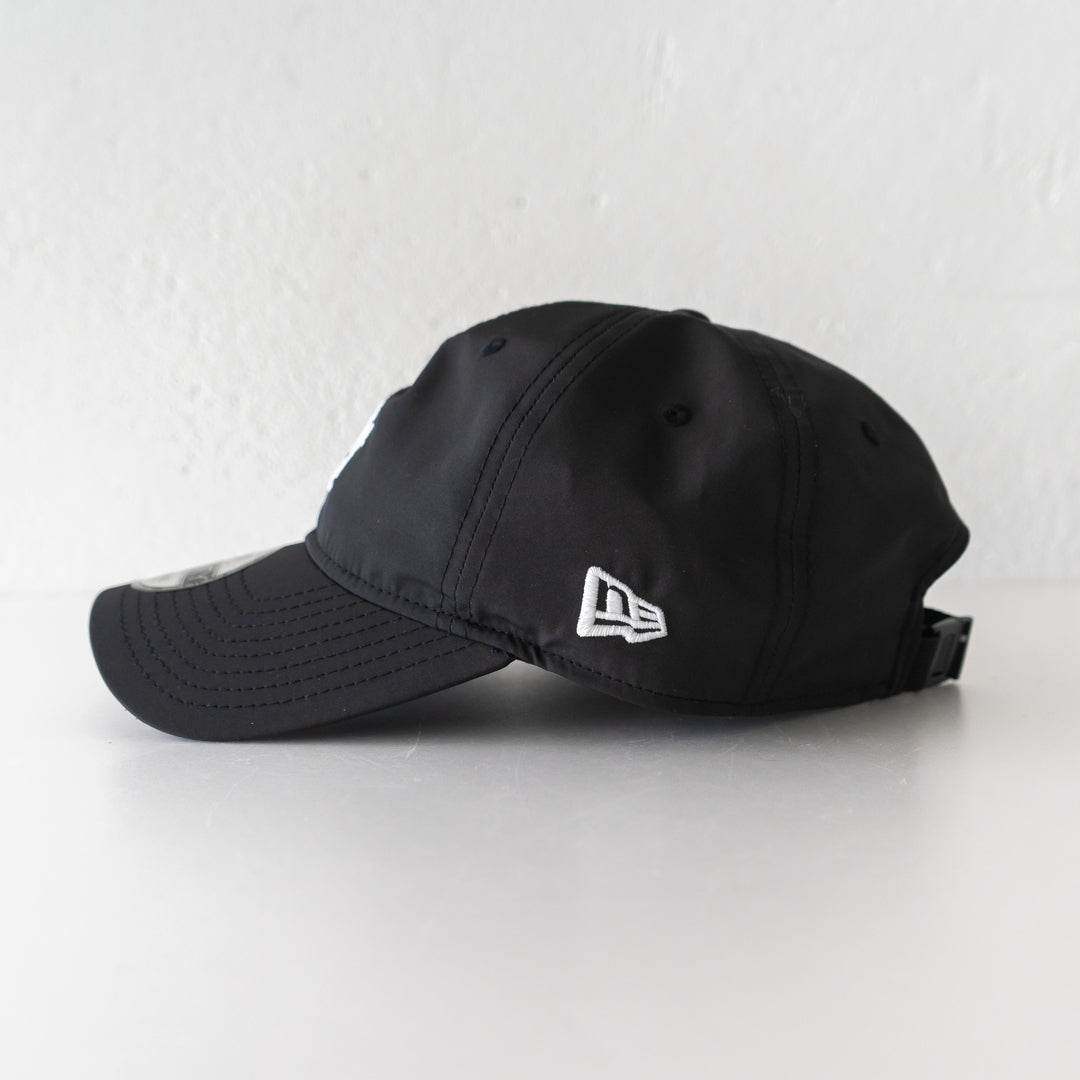 NEW ERA × Runtrip 9TWENTY Rt Logo Cap (Black)